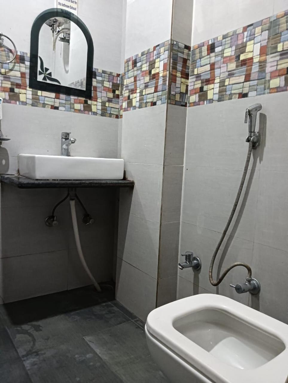 Shree Krishna Hotel Inn Varanasi Eksteriør bilde